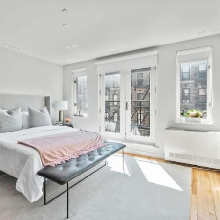 דירות ניו יורק Luxe Studio With Charming Juliet Balcony מראה חיצוני תמונה